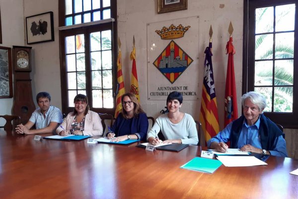 L’Ajuntament de Ciutadella, presidit per Joana Gomila, fa realitat la cessió de la balandra ‘Valldemosa’ al Consorci del Museu Marítim de Mallorca