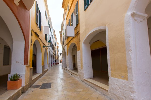 El PSM Més per Menorca manté la coherència defensant el descans dels vesins i vesines del casc antic