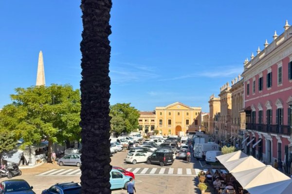 Maria Jesús Bagur: "És dur i dolorós tornar a veure Es Born amb cotxes, però seguirem defensant una plaça per a les persones perquè hem demostrat que funciona"