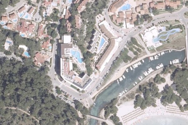 Ciutadella signa un nou conveni per reordenar l'aparcament de Serpentona